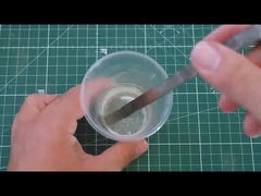 工芸品 の ため に 用い られる 自己 レベル 化 可能な 樹脂 は 驚く べき 美術 品 を 生み出し て い ます