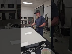 テーブルトップエポキシの結晶の透明性