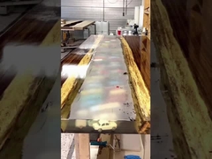 卓上 の 宝石 の よう な 輝き